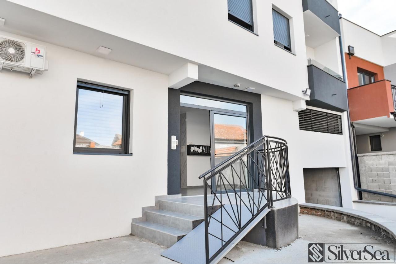 Silversea Apartman Sabac Bagian luar foto